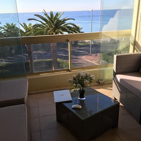 Dionysos Vue Mer Cannes Habitación foto
