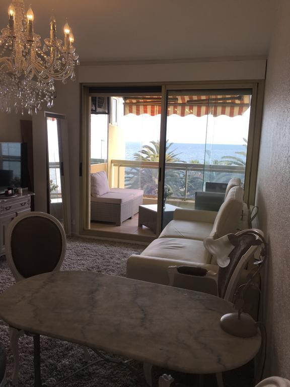 Dionysos Vue Mer Cannes Habitación foto