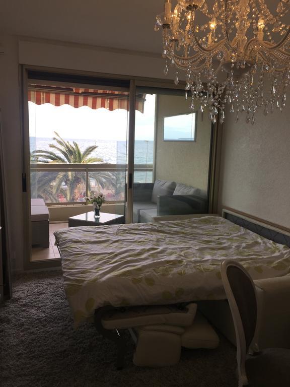 Dionysos Vue Mer Cannes Habitación foto